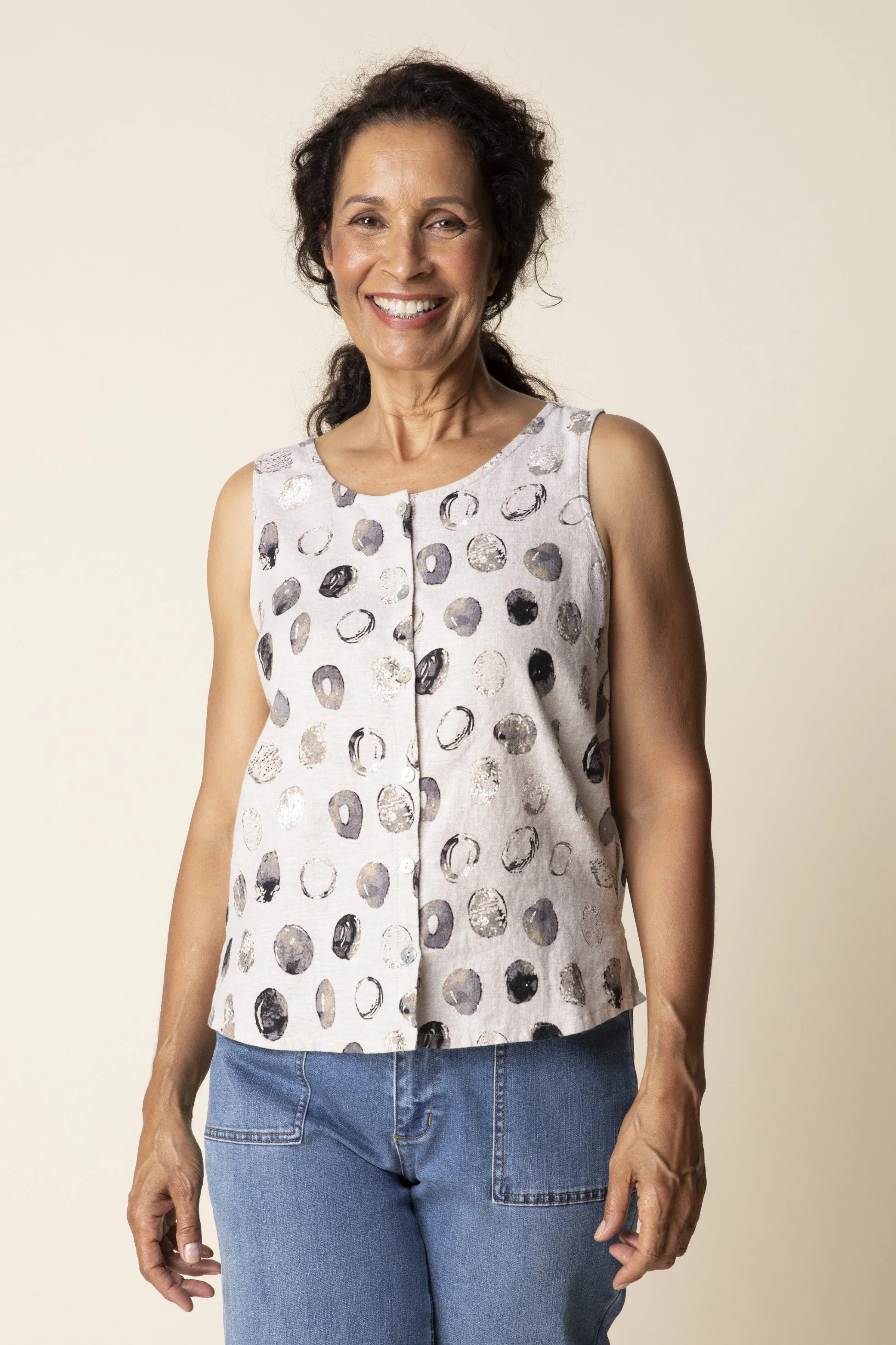 Solid Linen Pleat Back Button Tank - Navy — Yaza